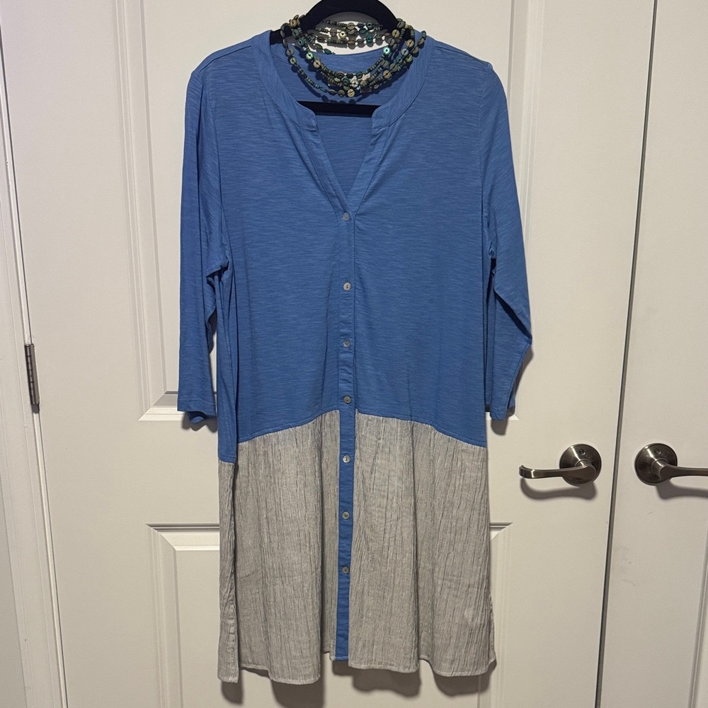 LOGO by Lori Goldstein Blue and Light Gray Button-Front Tunic. 100% cotton. NWOT